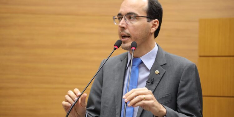 Georgeo Passos denuncia atraso salarial enfrentado por terceirizados da Codise