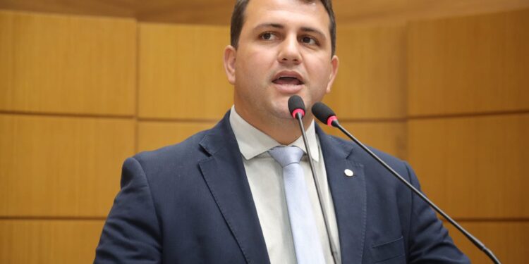 Marcos Oliveira manifesta preocupação sobre queima de cana-de-açúcar