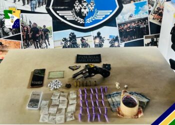 Polícia Militar apreende arma e entorpecentes no Bairro Siqueira Campos