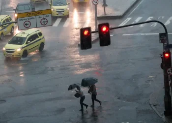 Fim de semana terá temporais e ventos fortes no Sudeste e Centro-Oeste