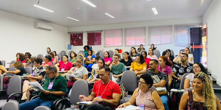 Saúde promove capacitação sobre inserção do Dispositivo Intrauterino para enfermeiros da Atenção Primária