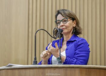 ”Desespero de Edvaldo está grande para encobrir o que não foi feito”, dispara Emília