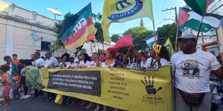 Marcha da Consciência Negra fortalece luta para derrotar o racismo em Sergipe