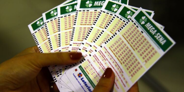 Mega-Sena sorteia nesta quarta-feira prêmio de R$ 105 milhões