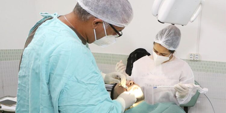 Prefeitura garante atendimento odontológico permanente para a população aracajuana