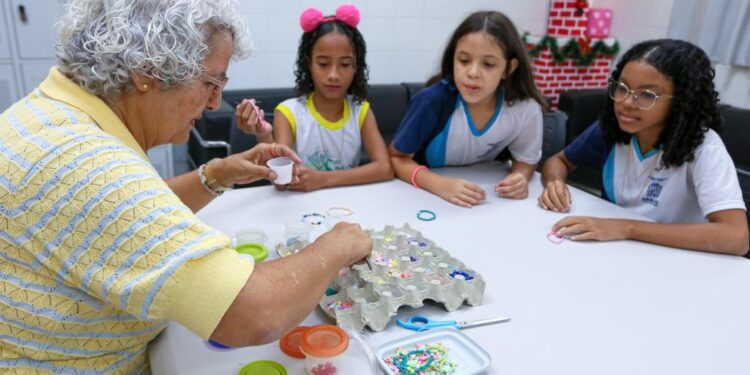 Escolas municipais em Aracaju adotam Pedagogia Waldorf para promover desenvolvimento integral das crianças