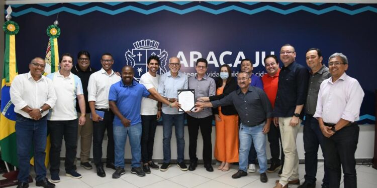 Prefeito Edvaldo anuncia liberação R$7,5 mi em emendas impositivas para o Hospital Universitário