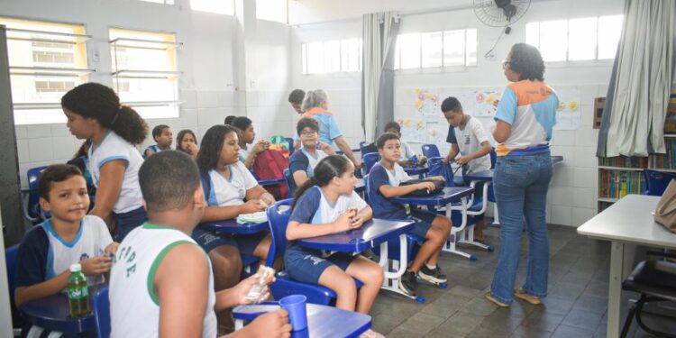 Cerca de sete mil alunos da rede municipal de Aracaju participam da Prova Saese 2023