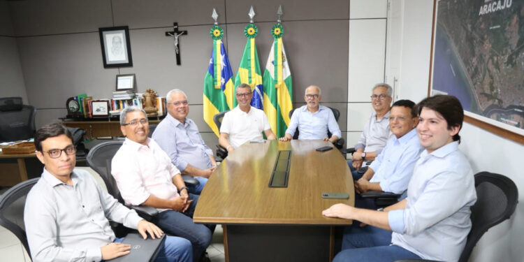 Fábio Mitidieri anuncia subsídio de R$ 10 milhões para transporte da região metropolitana