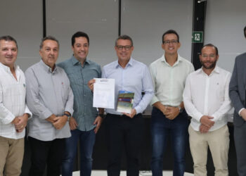 Governador Fábio Mitidieri recebe integrantes do Sindisan e inicia tratativas para adequações na Deso