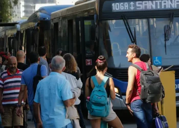 Capital paulista anuncia passe livre nos ônibus aos domingos