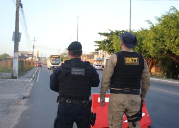 Socorro: SMTT e GMS realizam blitz de fiscalização da operação transporte seguro