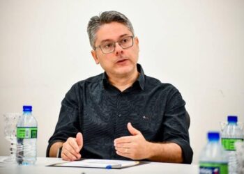 Senador Alessandro vota pela derrubada do veto à desoneração da folha