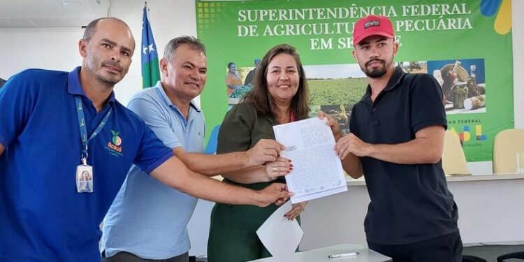 Crédito fundiário realiza sonho de 28 famílias em Simão Dias