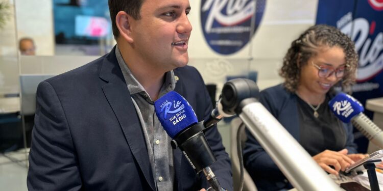 Marcos Oliveira relembra Ação Popular contra taxa de esgoto da Deso em Itabaiana