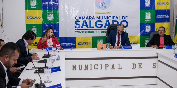 Central do Cidadão da Câmara de Salgado beneficia mais de 50 cidadãos