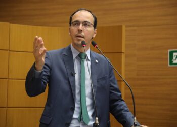 Georgeo Passos se despede da liderança da oposição na Alese