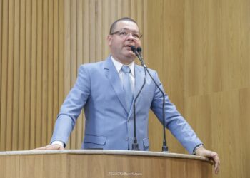 “Não podemos aceitar falas levianas e injustas contra a Presidência desta Casa e cada vereador aqui”, diz Eduardo Lima