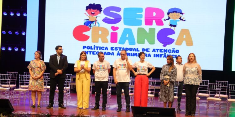 Deputados participam do lançamento da Política Estadual Ser Criança