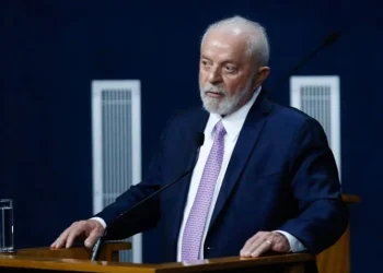 Antes de recesso, Lula reserva semana para reunião ministerial, encontro com comandantes das Forças Armadas e jantar com ministros do STF