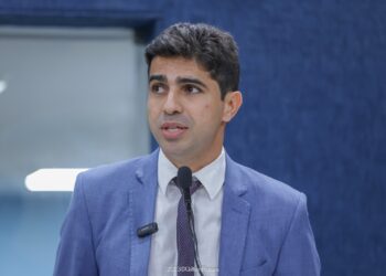 Vereador Pastor Diego comemora aprovação de PL que reconhece o transporte alternativo