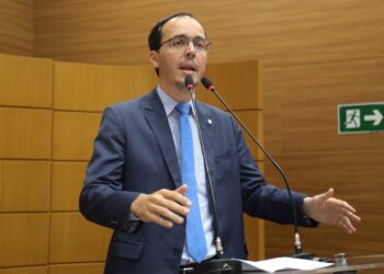 Georgeo volta a cobrar votação de projeto em favor dos Cargos em Comissão