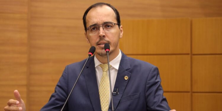 Georgeo critica novo PSS do Governo do Estado