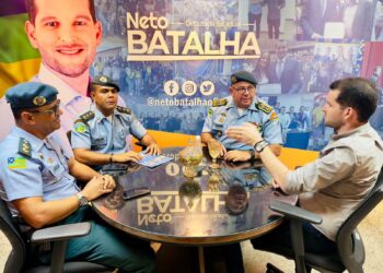 Deputado Neto Batalha e comandante geral da PM discutem melhorias para segurança pública em SE