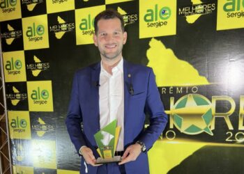 Neto Batalha ganha prêmio de deputado com mandato de maior produção legislativa em 2023