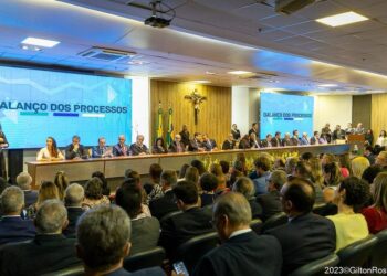 Vereadores acompanham posse da nova presidente do Tribunal de Contas