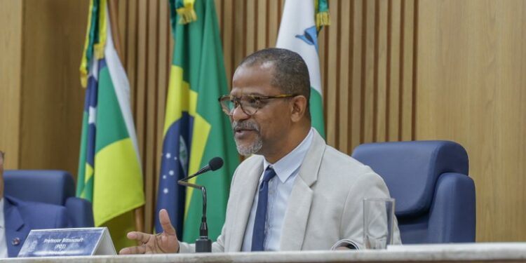 Mandato do vereador Prof. Bittencourt oficializa repasse de emendas parlamentares para duas instituições sociais