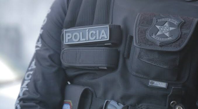 Polícia Civil prende em flagrante dois suspeitos de porte ilegal de armaem Laranjeiras