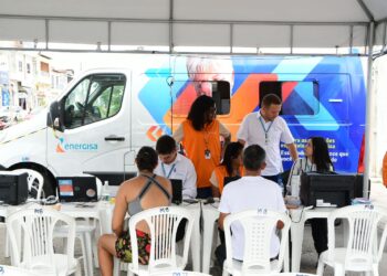 Clientes da Energisa podem negociar débitos no Procon, CEACs e feiras livres