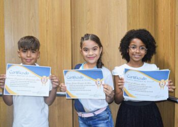 Alunos da rede municipal são premiados no Concurso de Poesia Governador Marcelo Déda