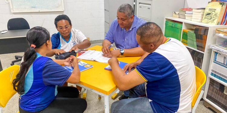 Semed oferta aulas de reforço para alunos da EJA