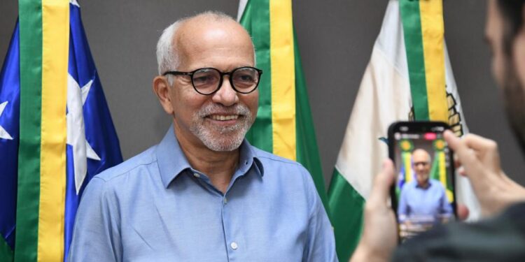 Prefeitura de Aracaju pagará segunda parcela do 13º aos servidores nesta quinta-feira, 14