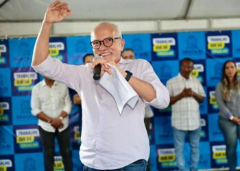 Prefeito Edvaldo autoriza início das obras de urbanização da praça Izabel Martins, no Soledade
