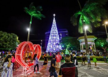 Natal Iluminado: confira a programação completa desta semana para as praças do Centro