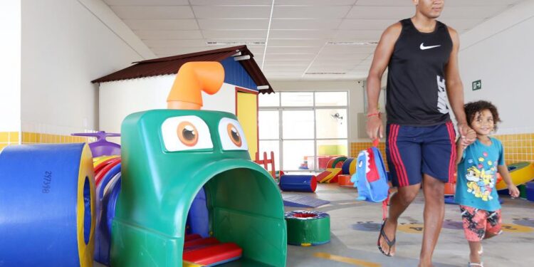 Matrículas da rede municipal de ensino começam em Aracaju com 3.300 vagas