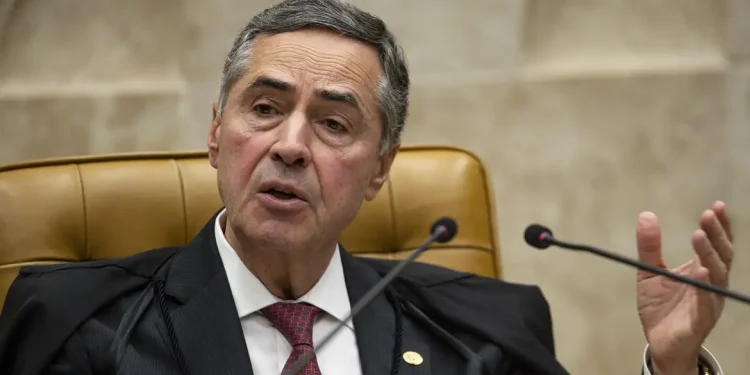 Julgamento sobre aborto não será pautado no curto prazo, diz Barroso