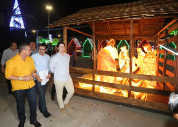 Governador de Sergipe faz vistoria em Vila do Natal Iluminado
