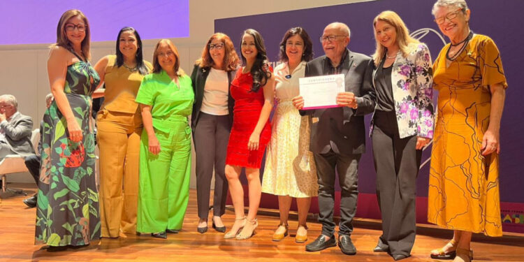 Sergipe recebe Selo Prata de Boas Práticas rumo à eliminação da transmissão vertical do HIV