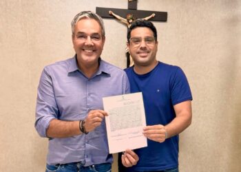 Jeferson Andrade assina posse de Sérgio Reis como deputado estadual