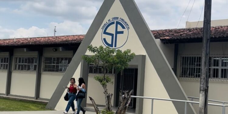 Em Neópolis, governador entrega 32ª obra na rede pública estadual de ensino 