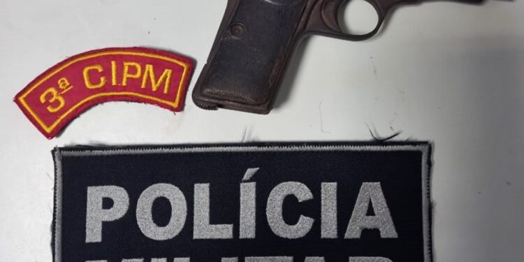 Policia Militar prende homem com pistola durante evento em Santo Amaro