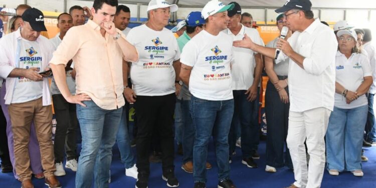 Laércio elogia ação itinerante do governo em Santana do São Francisco