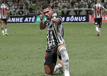 Paulinho fala sobre possibilidade de deixar o Atlético-MG