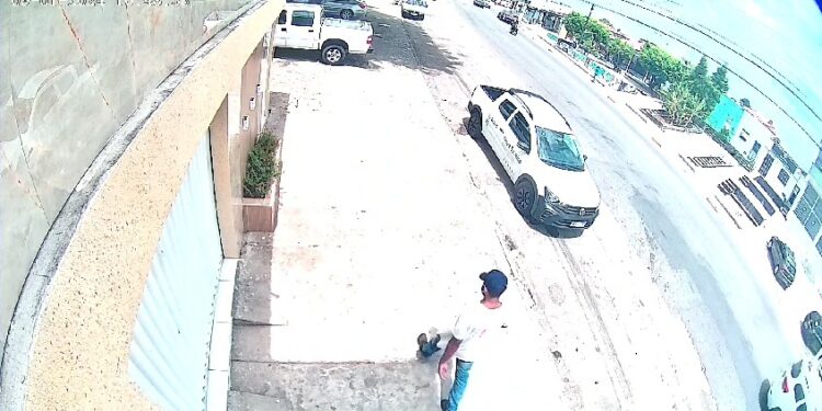 Polícia Civil procura por suspeito de furtar veículo em Aracaju