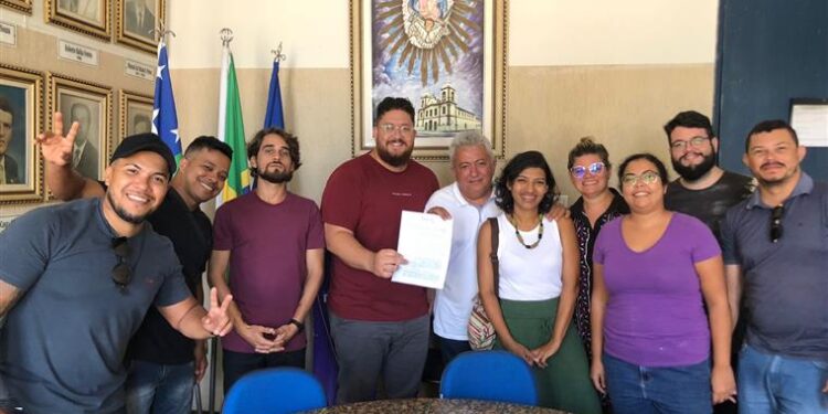 Prefeito Gilson Andrade Recebe Comissão do Fórum Audiovisual de Sergipe para Discussão da Lei Paulo Gustavo