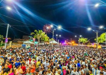 Estância Celebra a Chegada de 2024 com Réveillon Memorável na Praia do Abaís